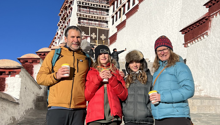 Visit Potala Palace in winter