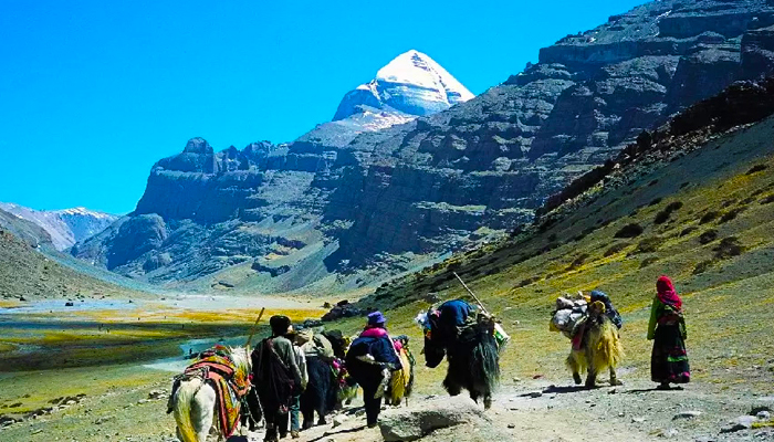 Mount Kailash kora tour in June