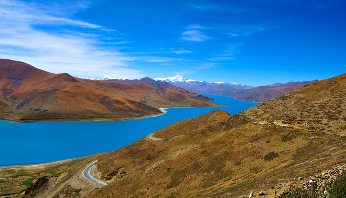 Yamdrok Lake